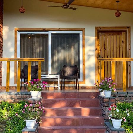 The River S Edge Farm Hotel Dehradun Exterior photo