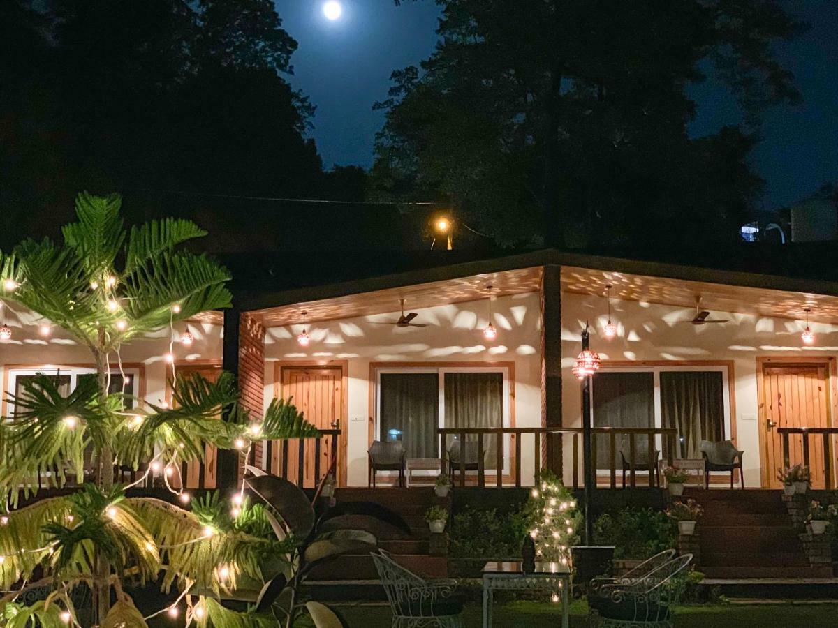 The River S Edge Farm Hotel Dehradun Exterior photo